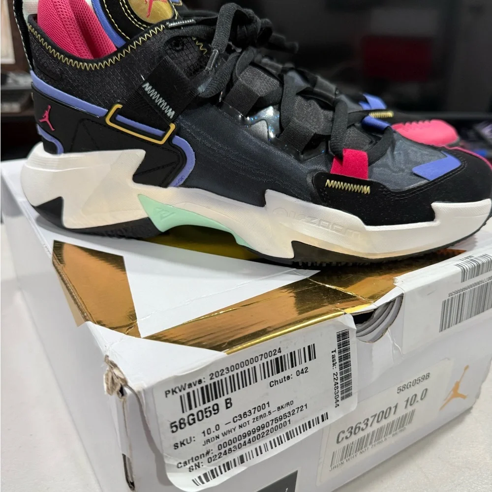 Jordan Why Not .5 Hype Music Black , Pink , White & Blue Size 10 Men New